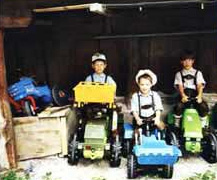 Kinder sind auf unserem Hof herzlich Willkommen