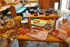 gemtliche Gaststube Landhaus Wildschtz