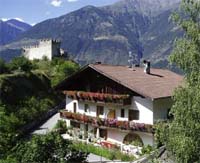 Der Schlosshof zu Montani in Morter Latsch Schlanders in Sdtirol